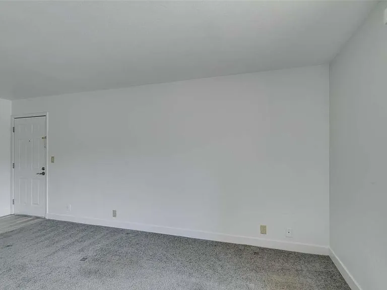 5260 River Glen Dr #268 — Photo 7