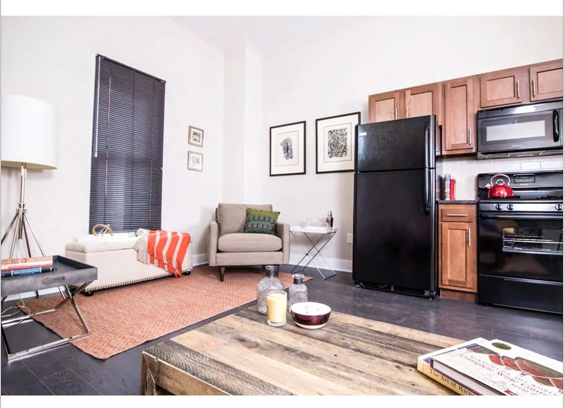 102 N Stockton St — Photo 2