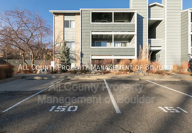 4670 White Rock Cir #8 — Photo 1