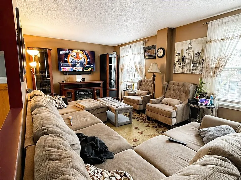 50 Eden Park Dr — Photo 9