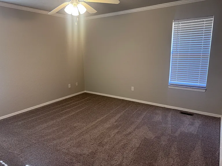 12216 Sylvester Dr — Photo 13