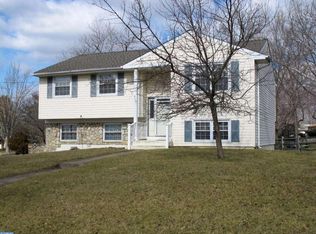 406 Susan Dr, Cinnaminson, NJ 08077