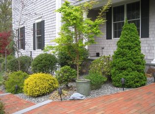 60 Taggart Ct, East Greenwich, RI 02818