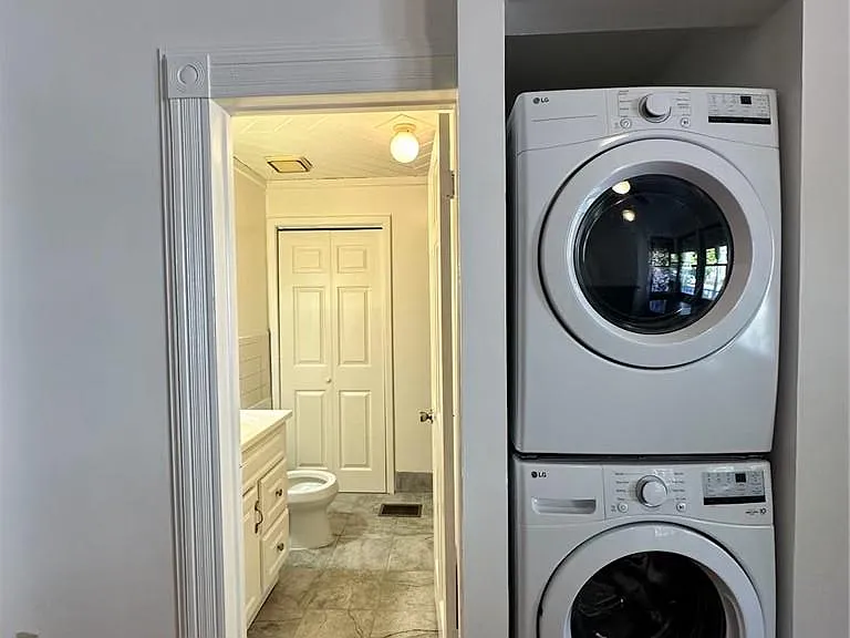 118 W Main St #1 — Photo 4