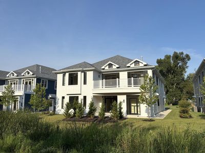 569 Mill STREET #1, Fontana, WI, 53125