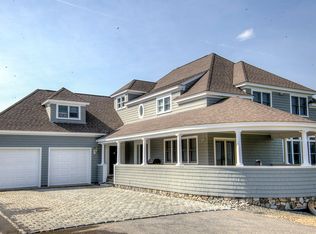 51 Farley Ave, Ipswich, MA 01938