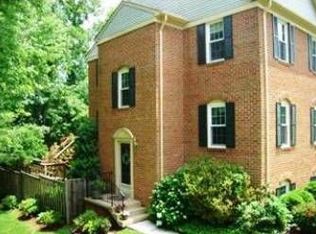 7730 Asterella Ct, Springfield, VA 22152