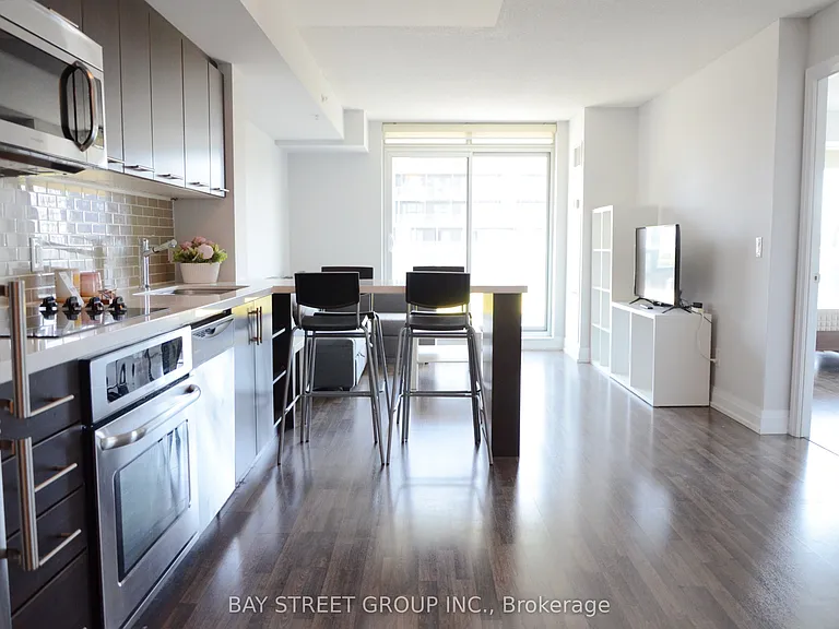 555 Wilson Ave #1009E — Photo 4