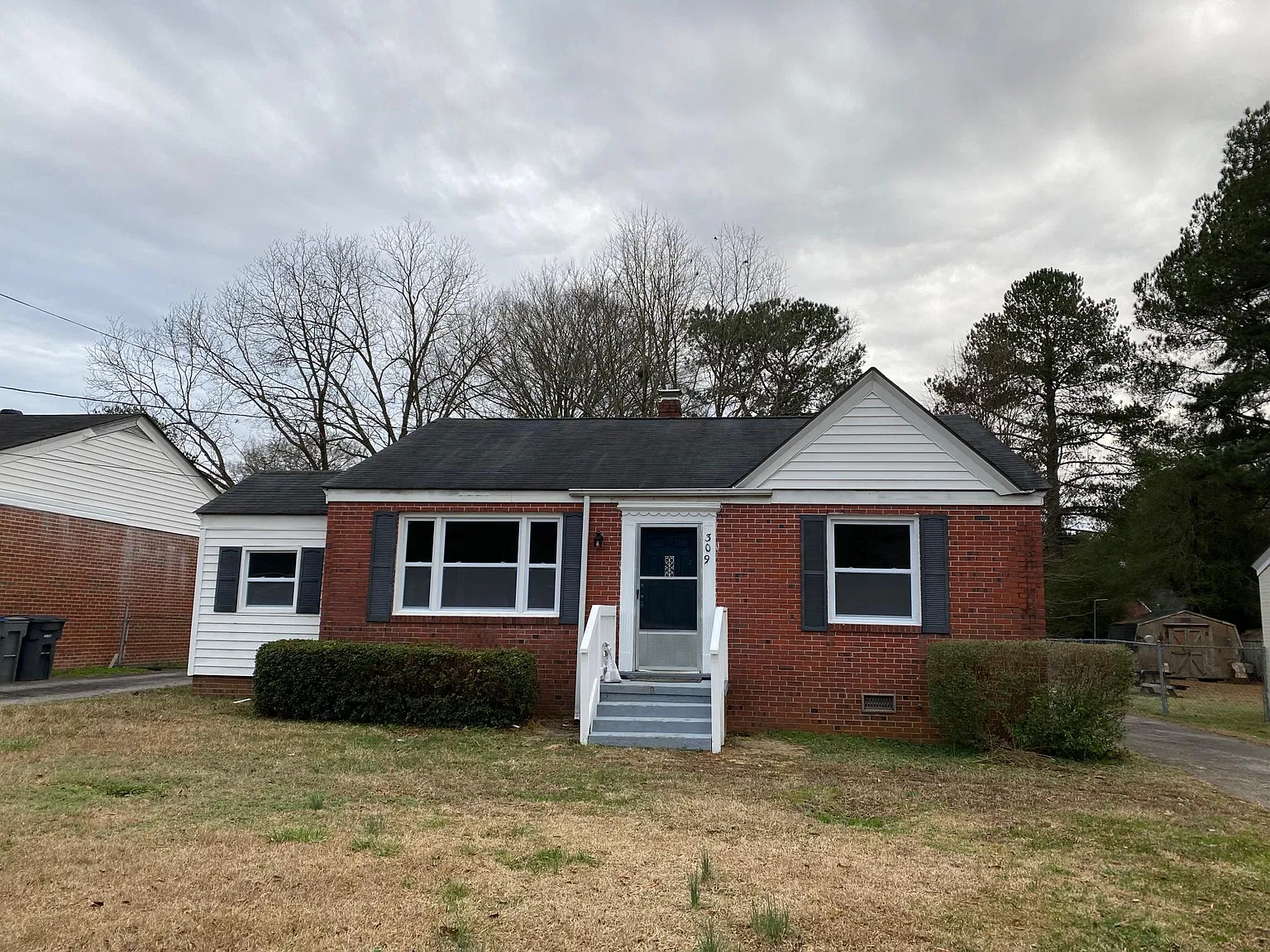 3 bed, 1024 sqft, $1,050 — Photo 3