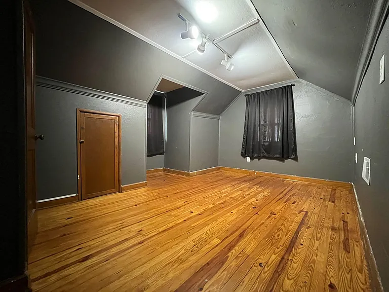 2610 Colonial Ave SW — Photo 11