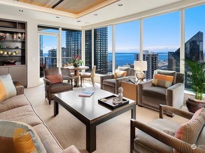 1920 4th Avenue #2401, Seattle, WA, 98101