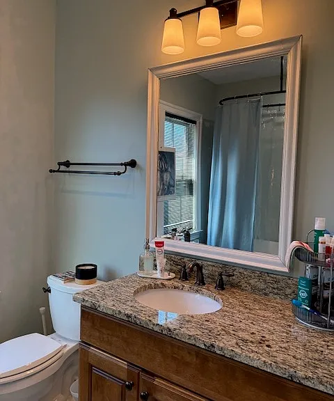 Upstairs full Bath