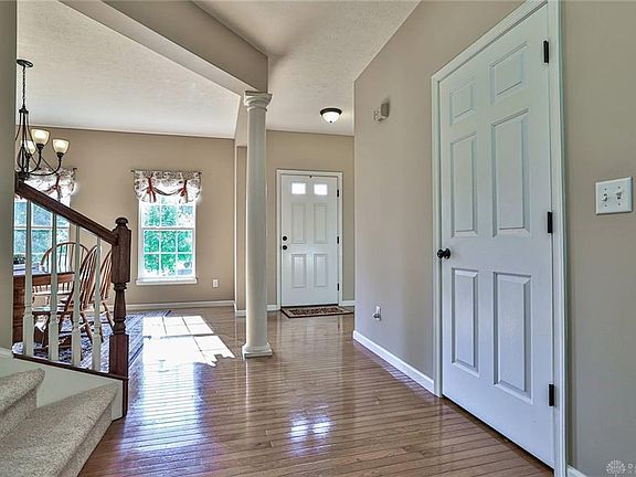 4th image of 967 Whispering Pine Way