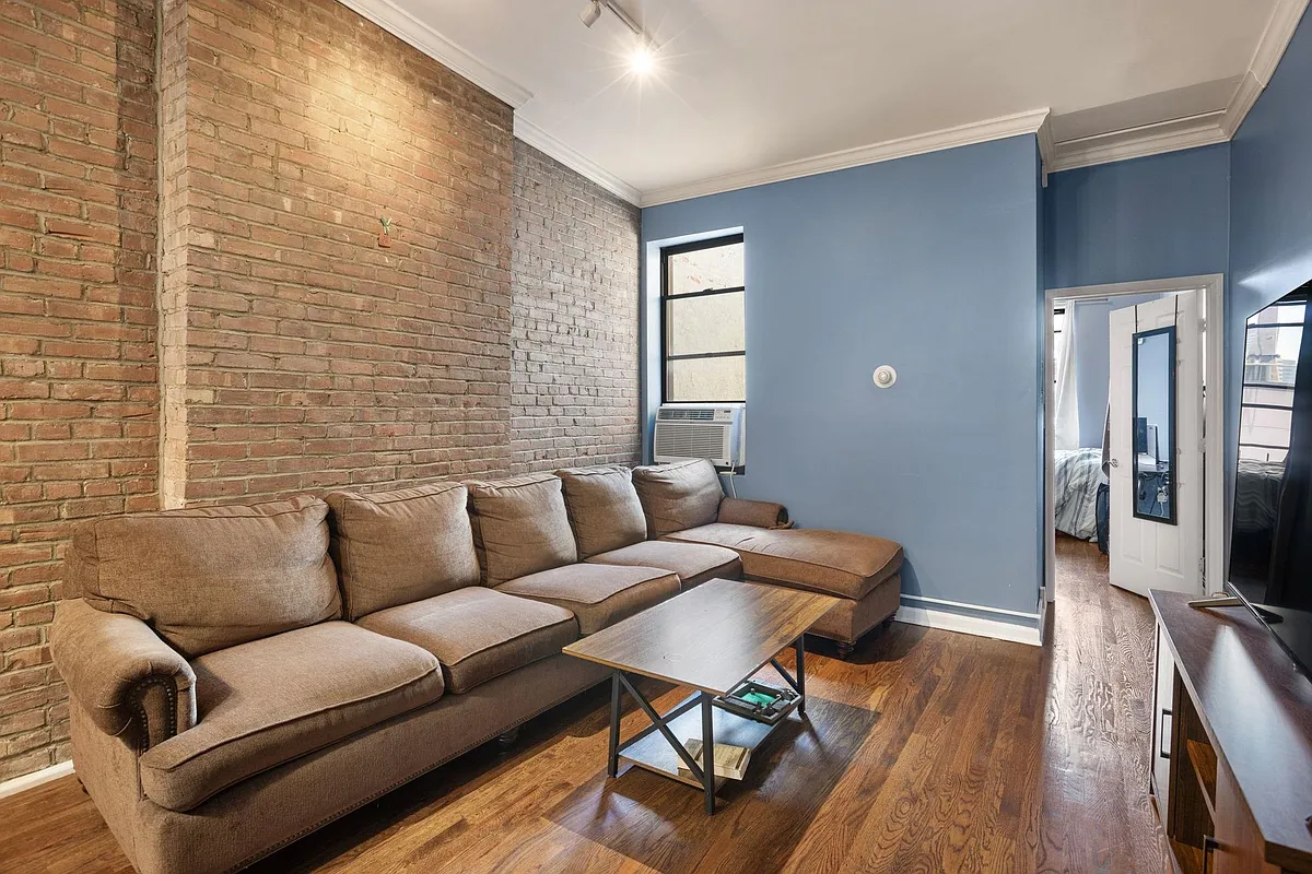 Building Photo - 263 1st St #5L