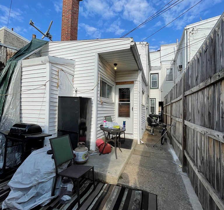2nd image of 1134 Robeson St