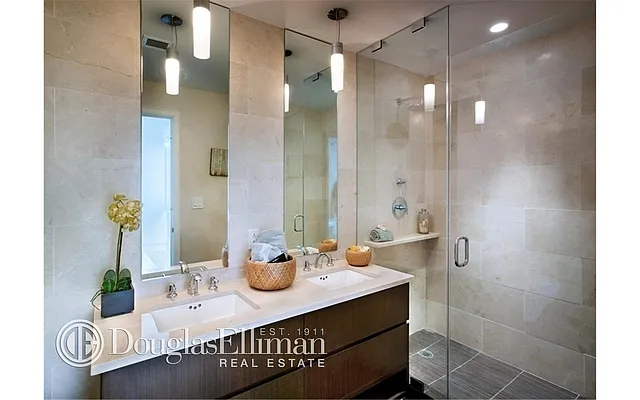 Sold by Douglas Elliman | media 24