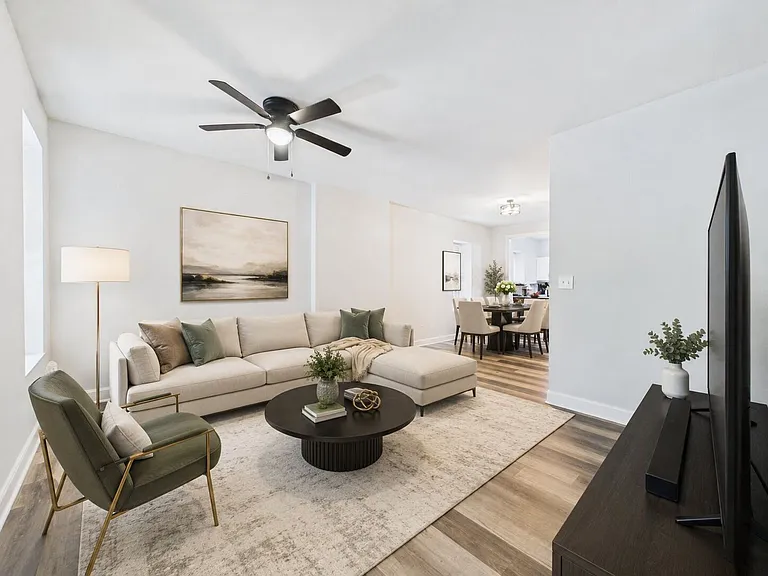 376 Jacob St — Photo 1