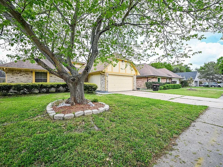 14431 Royal Hill Dr — Photo 3