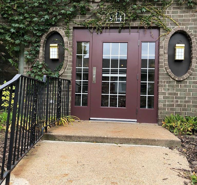 1st image of 944 Westbrooke Way APT 4