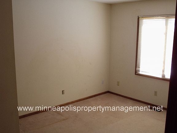 5th image of 13214 James Ave S