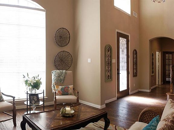 4th image of 8621 Jefferson Way