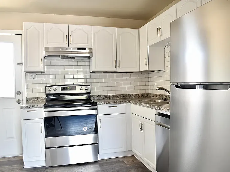 2545 King St #3 — Photo 10
