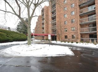 1500 Cochran Rd APT 400, Pittsburgh, PA 15243