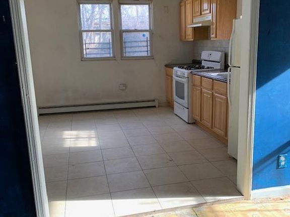 3rd image of 91 Ann St