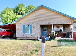 802 Foster St, Hammon, OK 73650