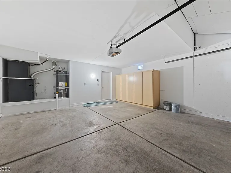7627 Kalmalii Ave — Photo 27
