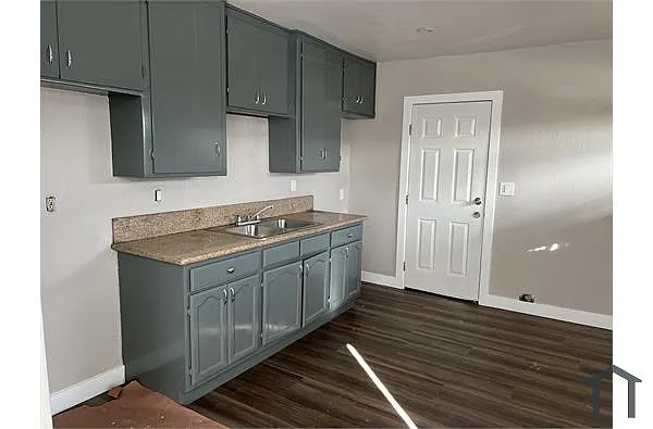 Building Photo - 619 E 154th St #1