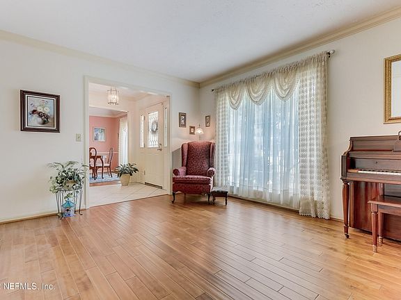 4th image of 4323 Fern Creek Dr