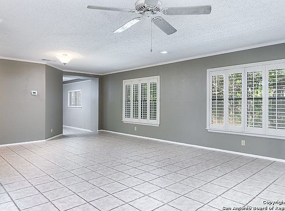 3rd image of 3402 Oldoak Park Dr