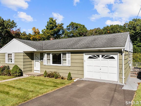 2nd image of 60 Venice Avenue