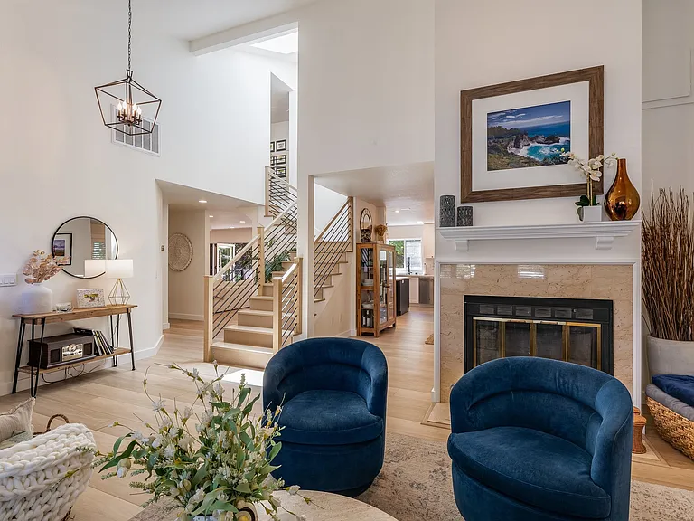 70 Mariani Ct — Photo 9