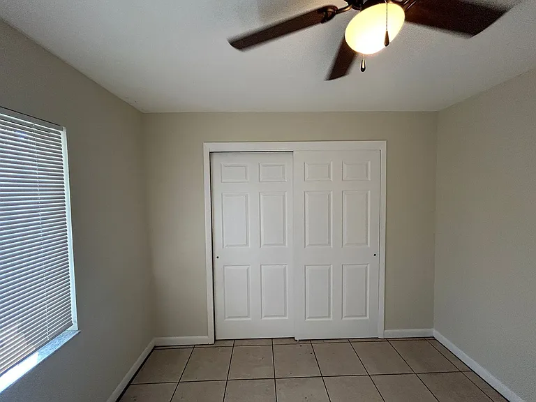 17382 W Carnegie Cir — Photo 9
