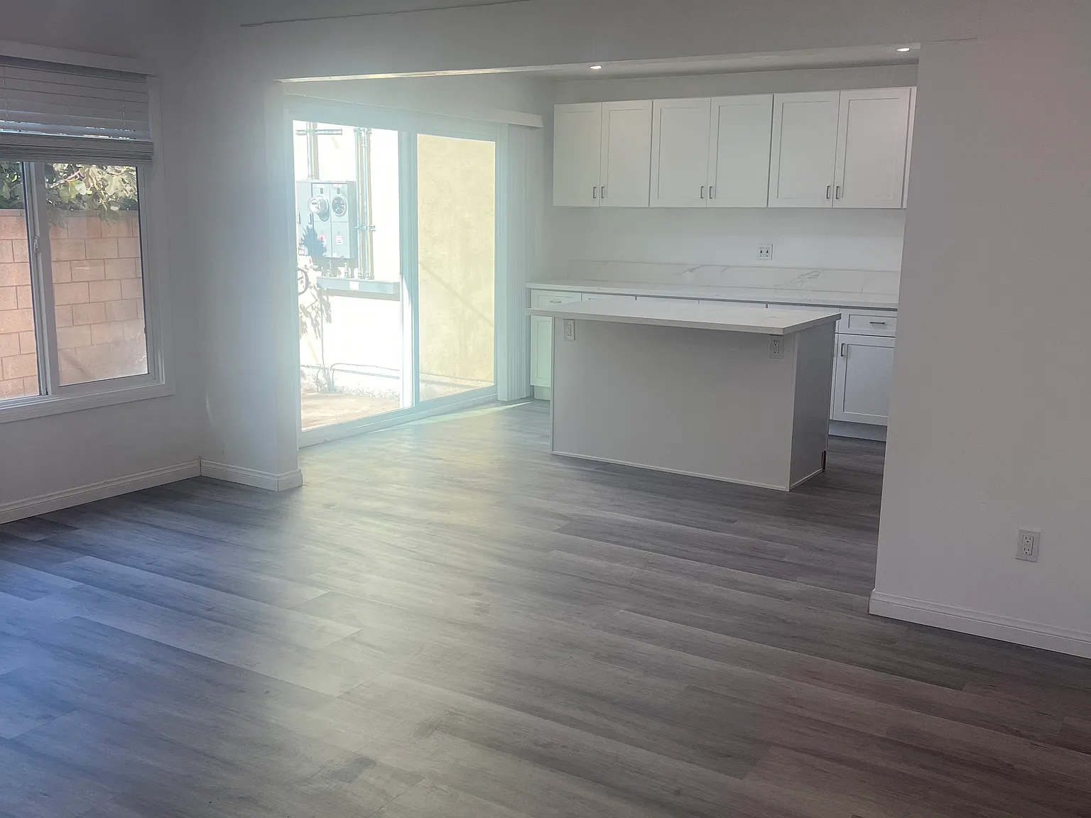 5 bed, 1476 sqft, $3,980 — Photo 2