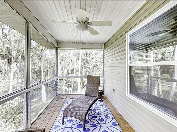 Large Screened in Patio