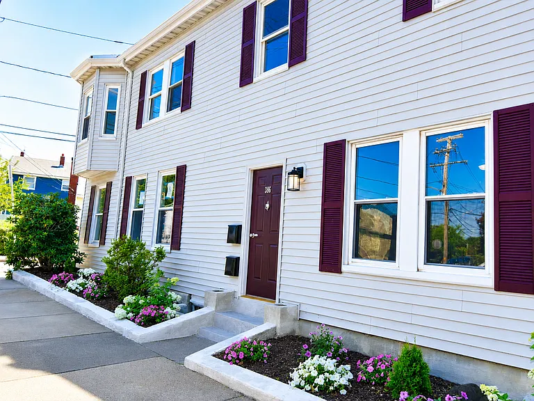 836 Canterbury St #2R — Photo 17