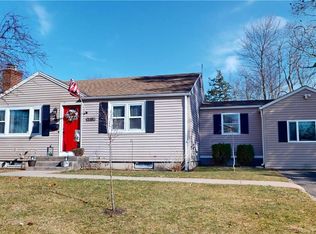 114 Claypool Dr, Warwick, RI 02886