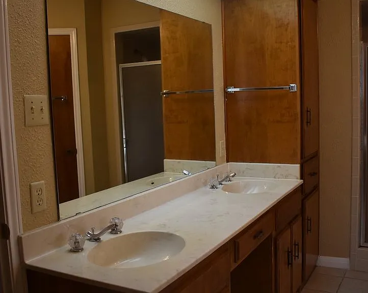 704 Kim Ave — Photo 15