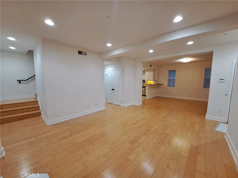 6300 Honolulu Ave #101 — Photo 10