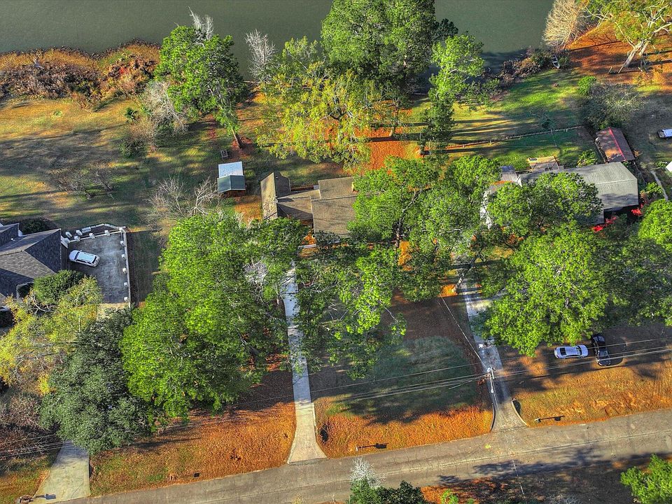62nd image of 134 Lake Bluff Drive