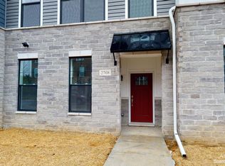 2708 S Spurway Dr, Ann Arbor, MI 48105