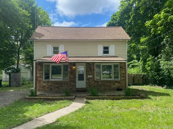 8051 Ingalls St, Swartz Creek, MI 48473