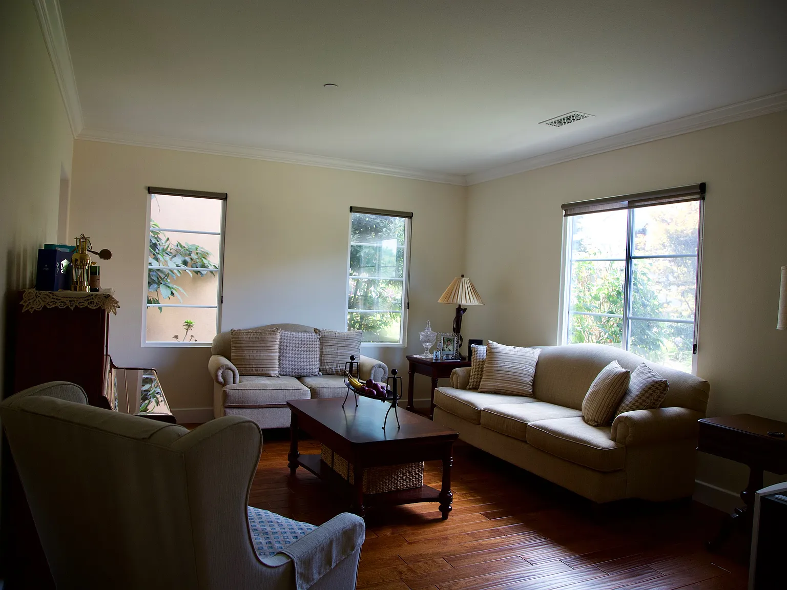4 bed, 3.5 bath, 2240 sqft, $4,900 — Photo 3