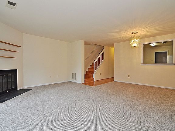 5th image of 1729 S Hayes St APT A