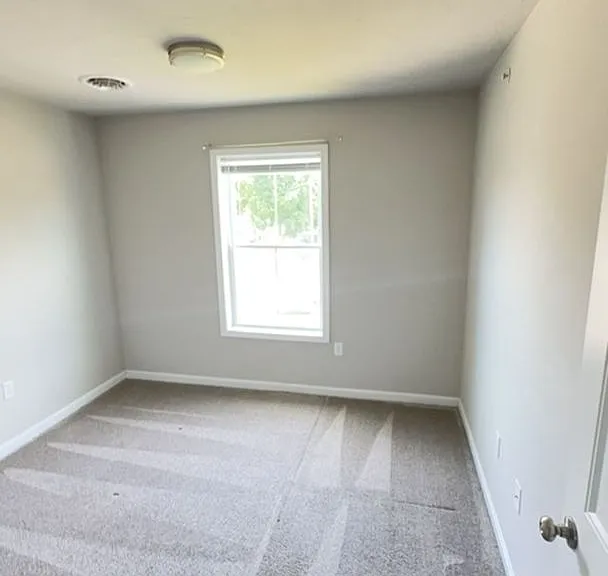 650 N College St — Photo 13