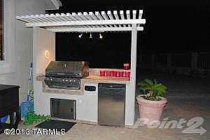 OUTDOOR ENTERTAINING