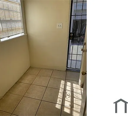526 W 57th St — Photo 11